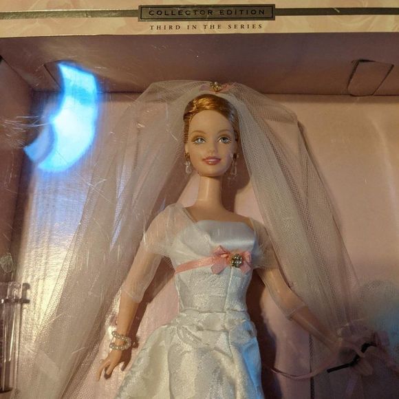 🆕2002 SOPHISTICATED WEDDING Barbie  3rd in series  NIB -NRFB - Picture 1 of 7